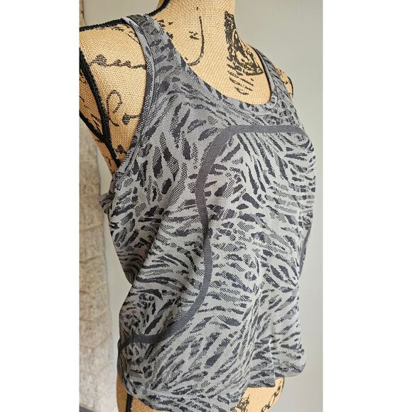 Lululemon Swiftly Tech Racerback Tank Top 2.0 Primal Clash Black / Gull Grey - Picture 2 of 12